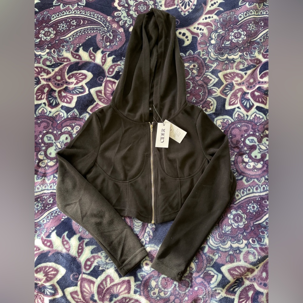 Cider NWT Solid Zip Up Knitted Crop Hoodie